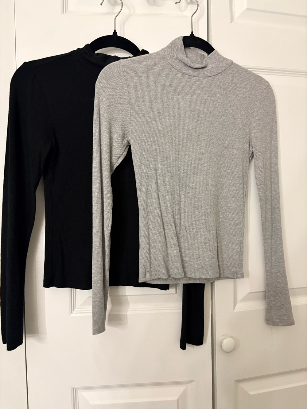 Women's Long-Sleeve Mock Neck Tops in Gray & black